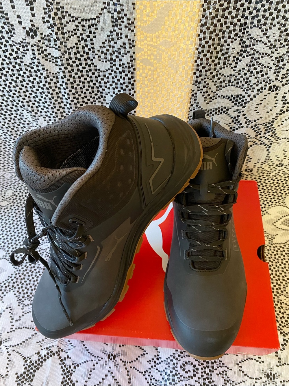 NEW Puma Men's Black/Gum High-Top Hiking Boots
